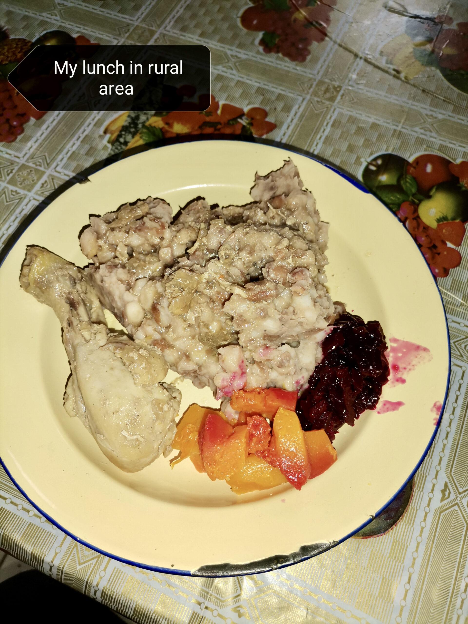 Lunch of chicken, Samp and beans and vegetables